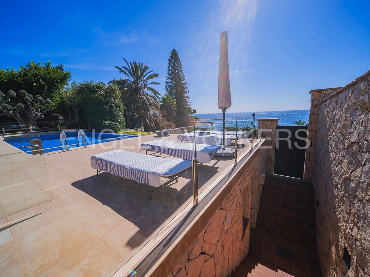 Villa til salg i Alicante by med swimmingpool garage - € 3.800.000 (Ref: 8277437)