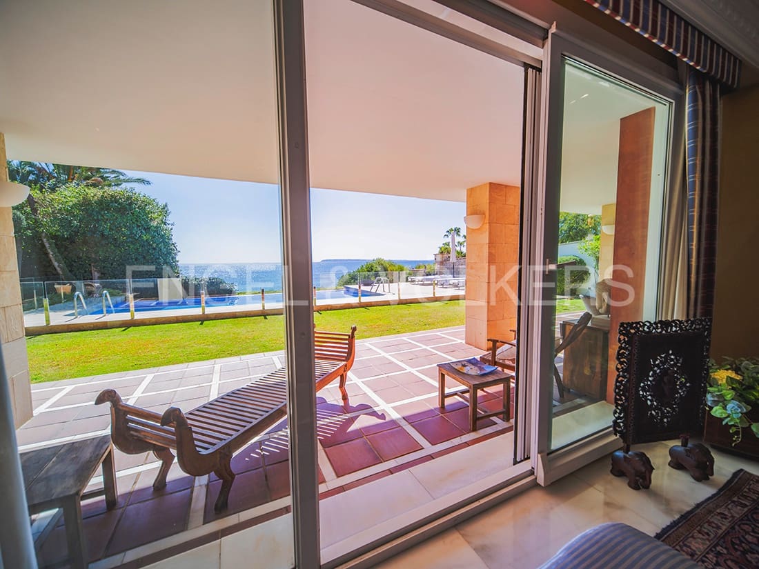 Villa til salg i Alicante by med swimmingpool garage - € 3.800.000 (Ref: 8277437)