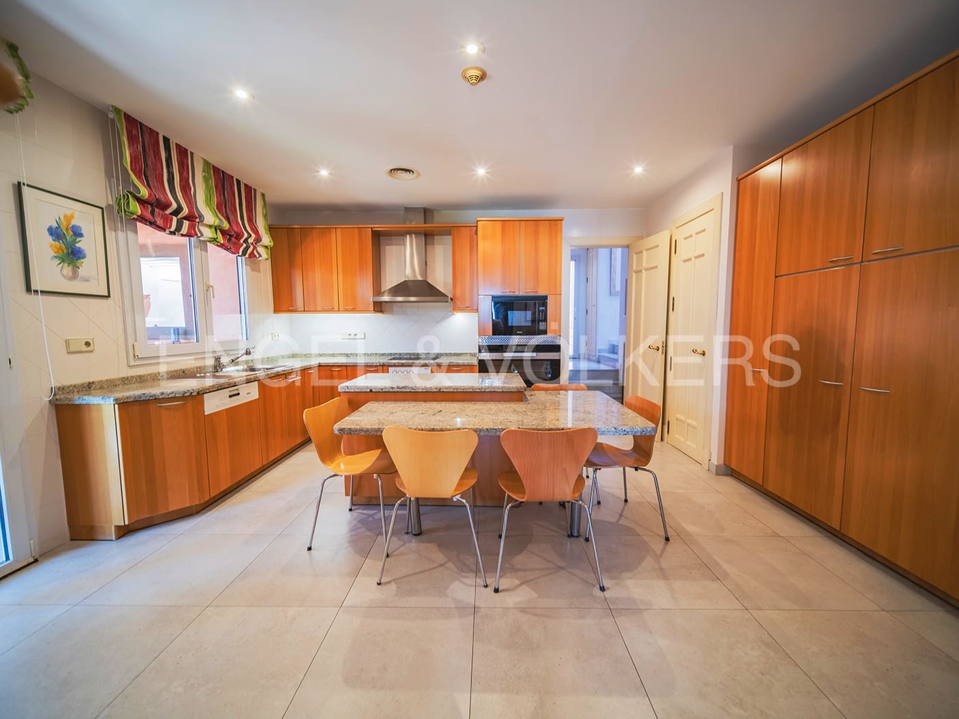 Villa til salg i Alicante by med swimmingpool garage - € 3.800.000 (Ref: 8277437)