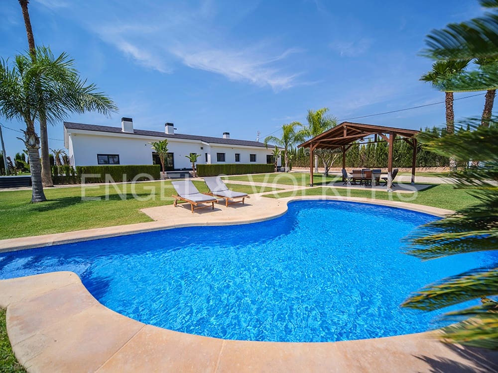 5 soveværelse Villa til salg i Elche / Elx med swimmingpool garage - € 1.100.000 (Ref: 8354686)