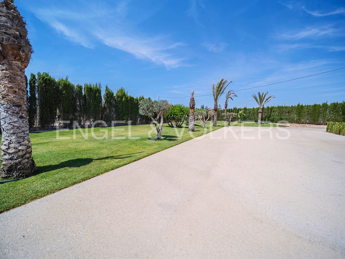 5 soveværelse Villa til salg i Elche / Elx med swimmingpool garage - € 1.100.000 (Ref: 8354686)