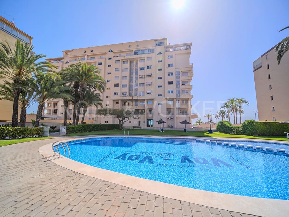 2 Zimmer Apartment zu verkaufen in Alicante / Alacant Stadt mit Pool Garage - 1.100.000 € (Ref: 8397181)