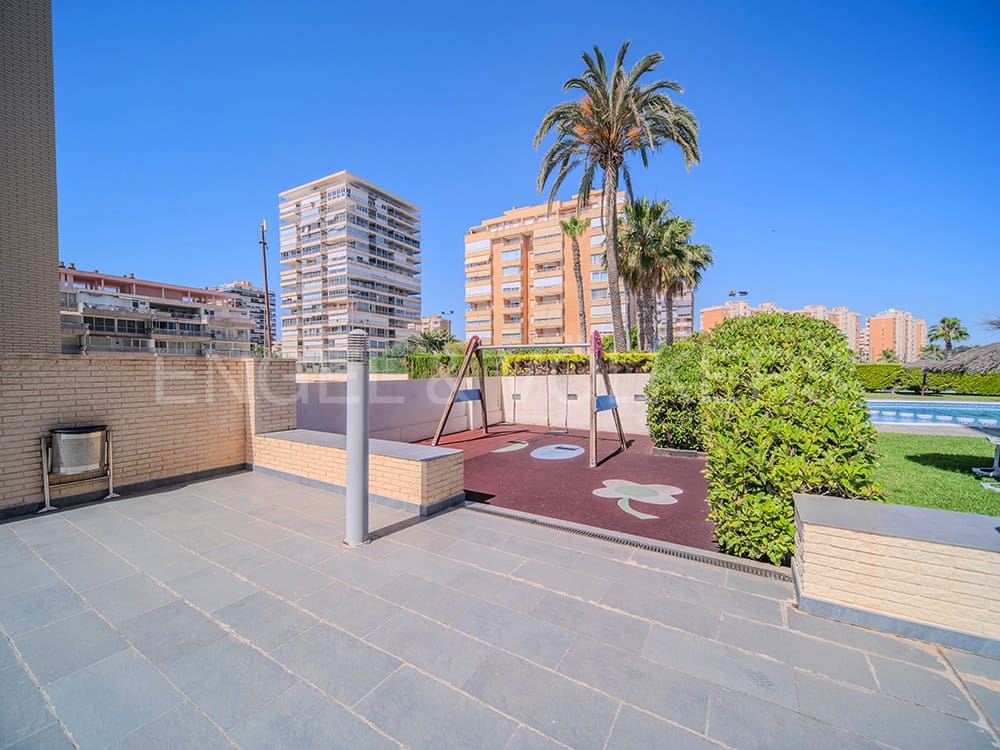 2 Zimmer Apartment zu verkaufen in Alicante / Alacant Stadt mit Pool Garage - 1.100.000 € (Ref: 8397181)