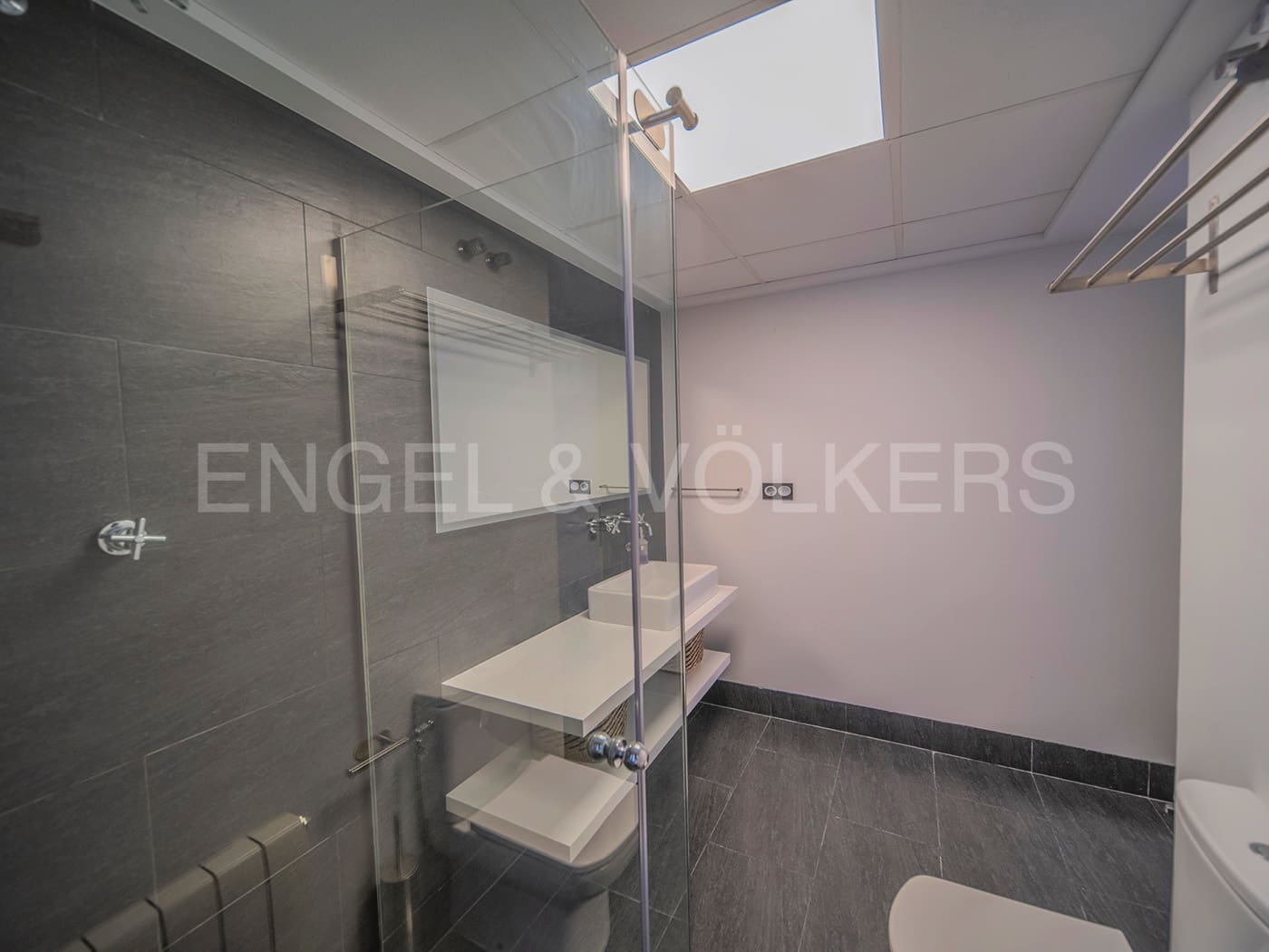 2 Zimmer Apartment zu verkaufen in Alicante / Alacant Stadt mit Pool Garage - 1.100.000 € (Ref: 8397181)