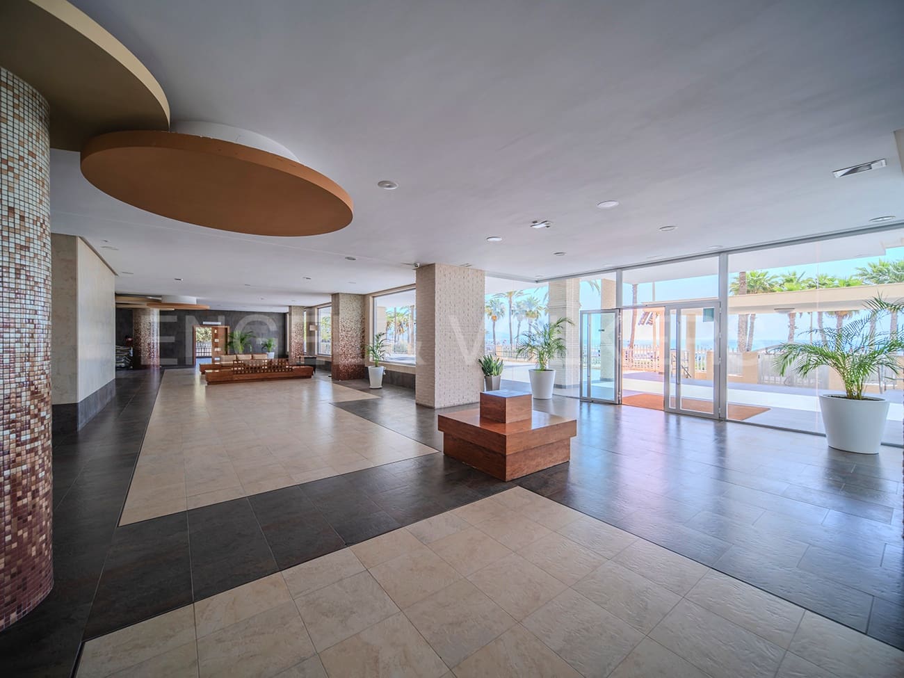 2 Zimmer Apartment zu verkaufen in Alicante / Alacant Stadt mit Pool Garage - 1.100.000 € (Ref: 8397181)