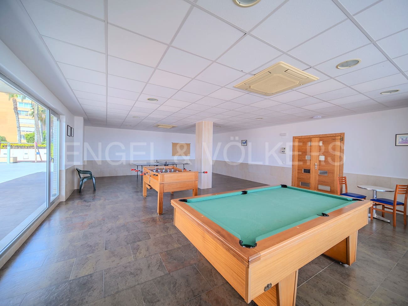 2 Zimmer Apartment zu verkaufen in Alicante / Alacant Stadt mit Pool Garage - 1.100.000 € (Ref: 8397181)
