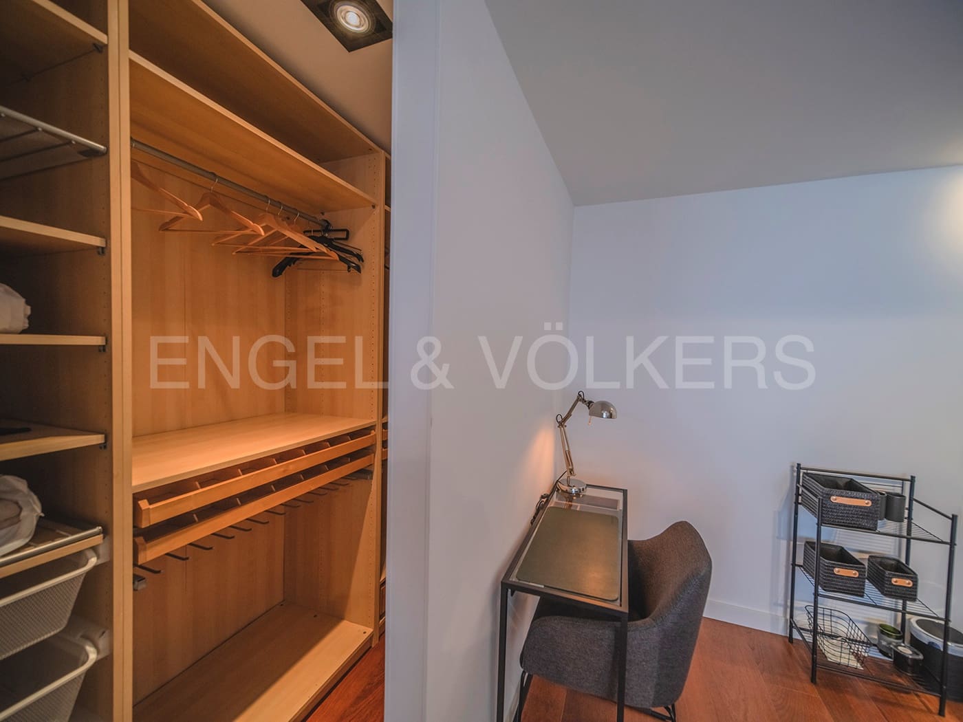 2 Zimmer Apartment zu verkaufen in Alicante / Alacant Stadt mit Pool Garage - 1.100.000 € (Ref: 8397181)