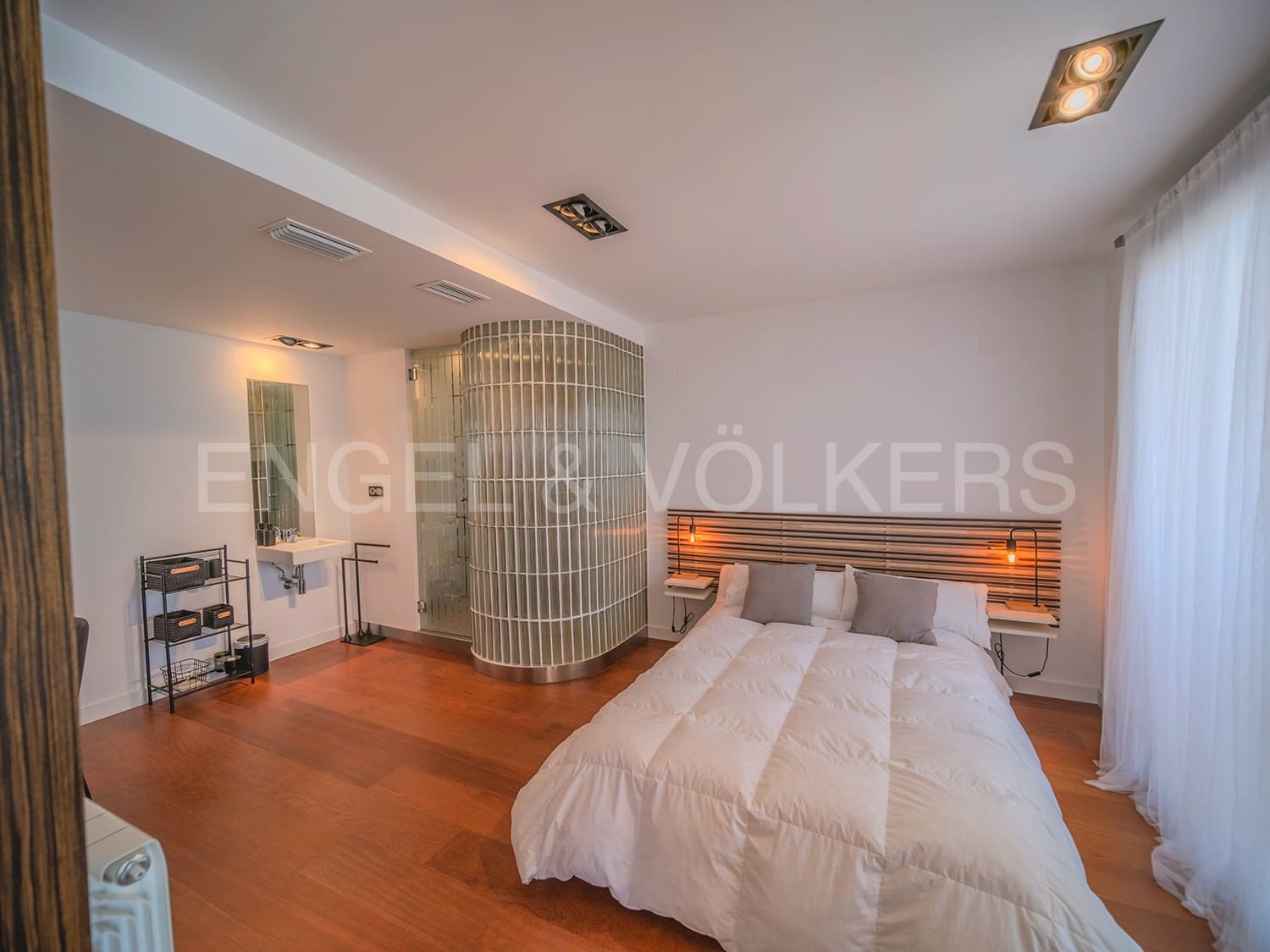 2 Zimmer Apartment zu verkaufen in Alicante / Alacant Stadt mit Pool Garage - 1.100.000 € (Ref: 8397181)
