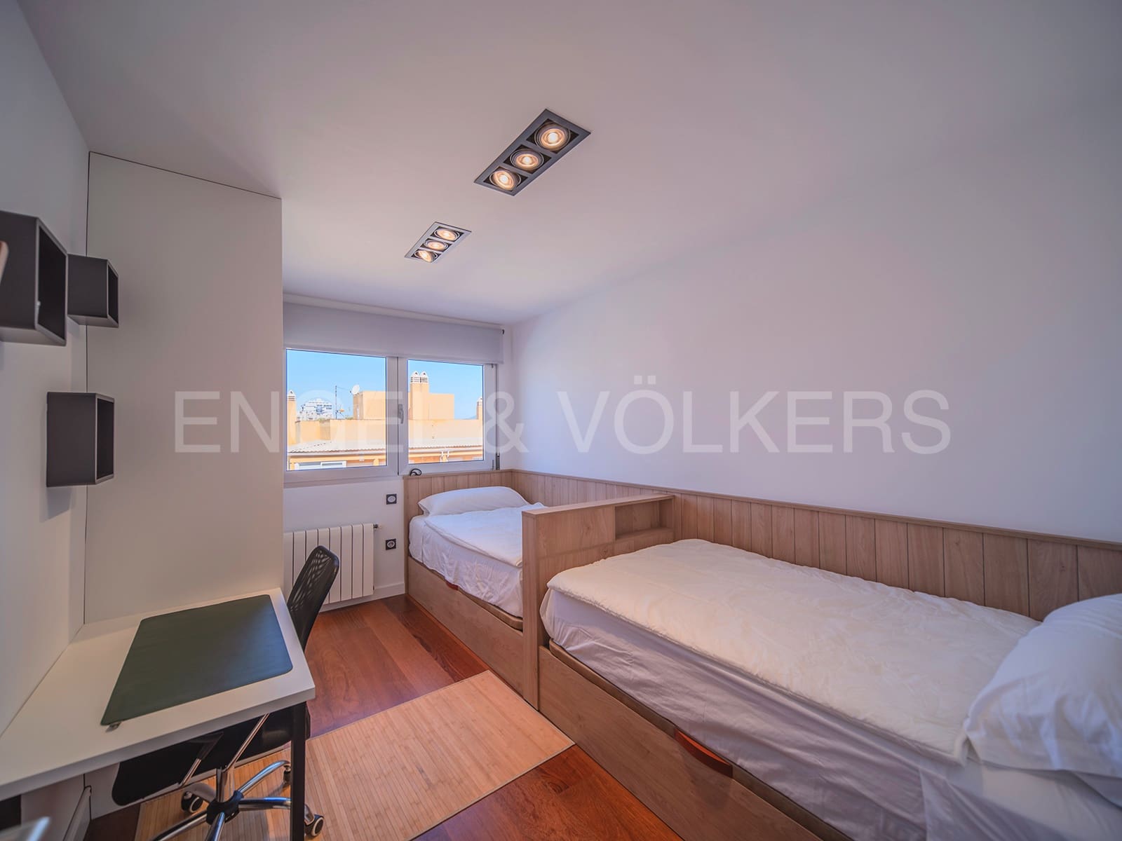 2 Zimmer Apartment zu verkaufen in Alicante / Alacant Stadt mit Pool Garage - 1.100.000 € (Ref: 8397181)