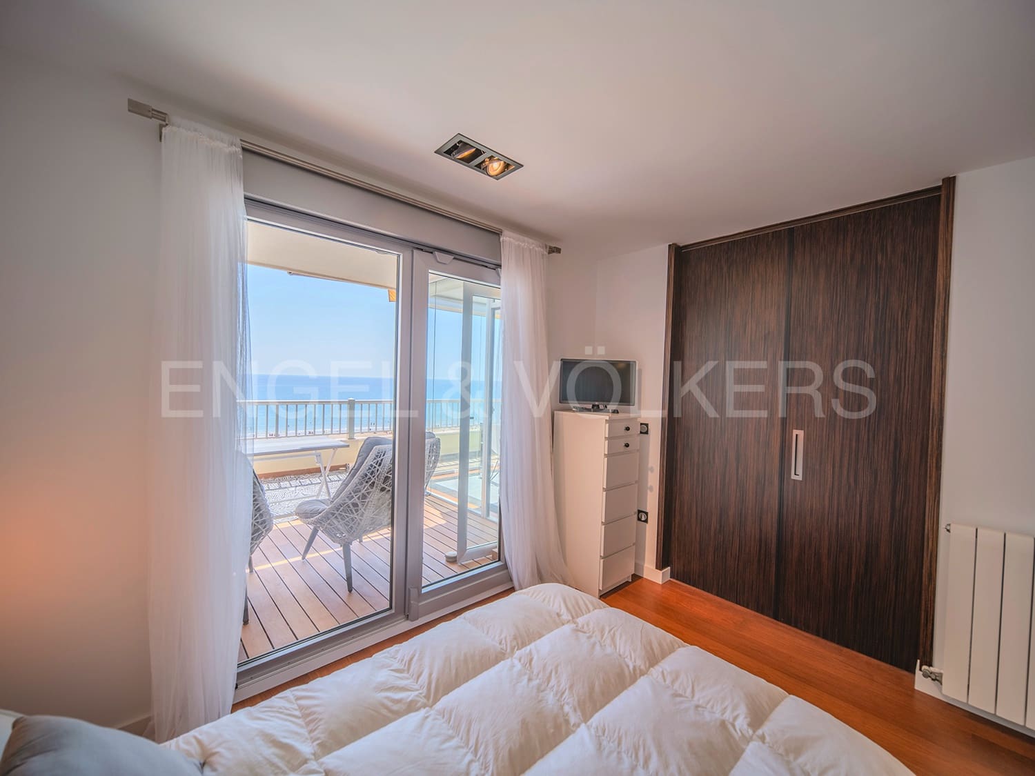 2 Zimmer Apartment zu verkaufen in Alicante / Alacant Stadt mit Pool Garage - 1.100.000 € (Ref: 8397181)