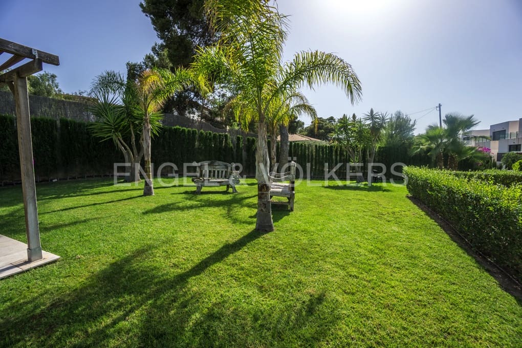 3 soveværelse Semi-Rækkehus til salg i Alicante by med swimmingpool garage - € 1.100.000 (Ref: 8479676)