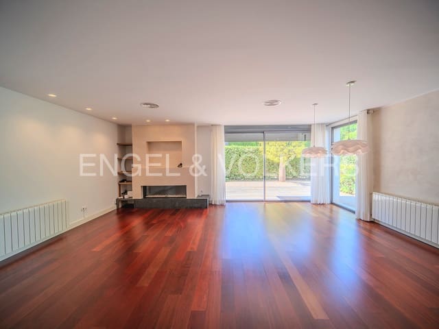 3 makuuhuone Paritalo myytävänä paikassa Vistahermosa, Alicante kaupunki mukana uima-altaan 
autotalli - 1 100 000 € (Ref: 8479676)