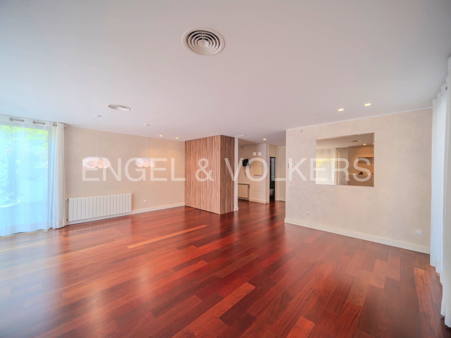 3 soveværelse Semi-Rækkehus til salg i Alicante by med swimmingpool garage - € 1.100.000 (Ref: 8479676)