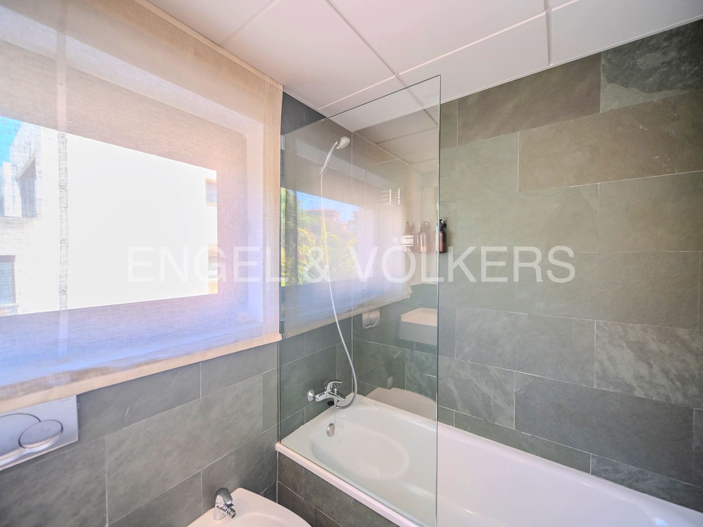 3 soveværelse Semi-Rækkehus til salg i Alicante by med swimmingpool garage - € 1.100.000 (Ref: 8479676)