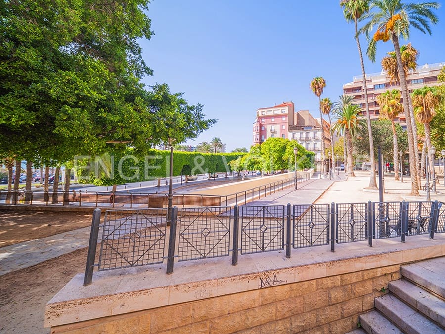 4 bedroom Apartment for sale in Alicante / Alacant city - € 875,000 (Ref: 8494070)