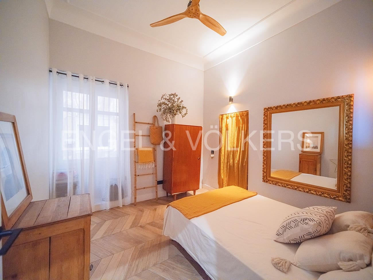 4 bedroom Apartment for sale in Alicante / Alacant city - € 875,000 (Ref: 8494070)