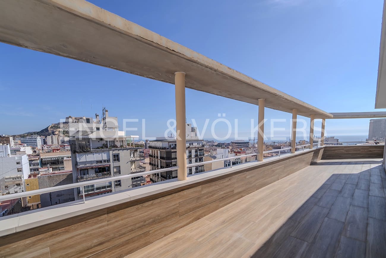 3 quarto Penthouse para venda em Alicante cidade - 1 350 000 € (Ref: 8661508)