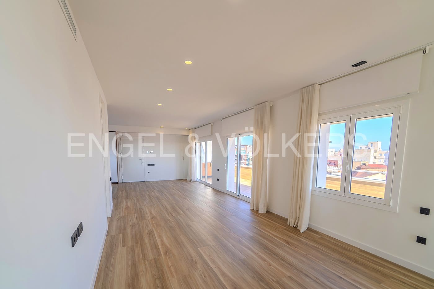 3 quarto Penthouse para venda em Alicante cidade - 1 350 000 € (Ref: 8661508)