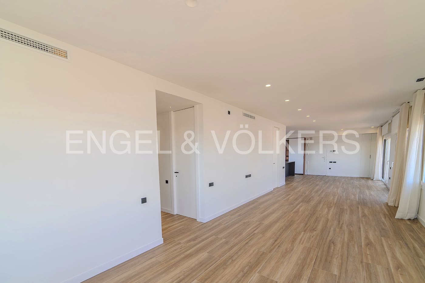 3 quarto Penthouse para venda em Alicante cidade - 1 350 000 € (Ref: 8661508)