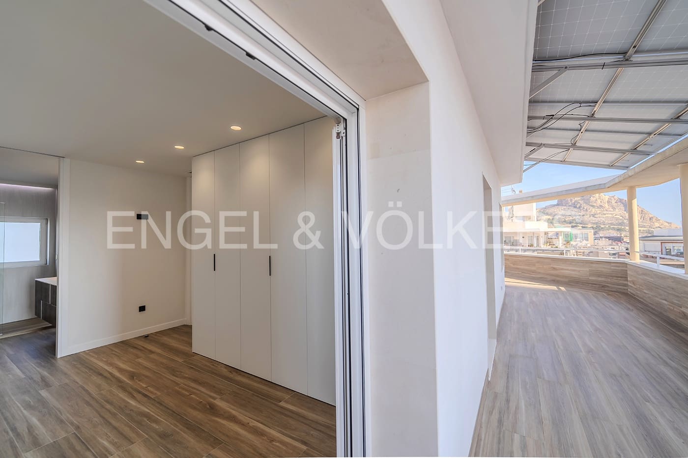 3 quarto Penthouse para venda em Alicante cidade - 1 350 000 € (Ref: 8661508)