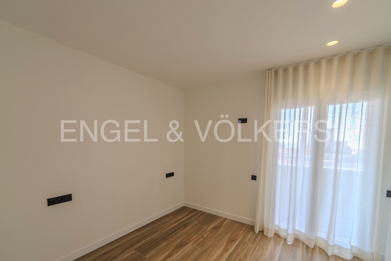 3 quarto Penthouse para venda em Alicante cidade - 1 350 000 € (Ref: 8661508)