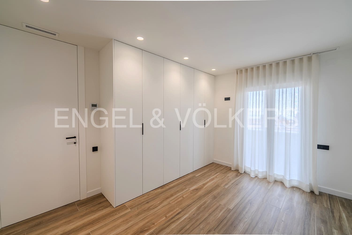 3 quarto Penthouse para venda em Alicante cidade - 1 350 000 € (Ref: 8661508)