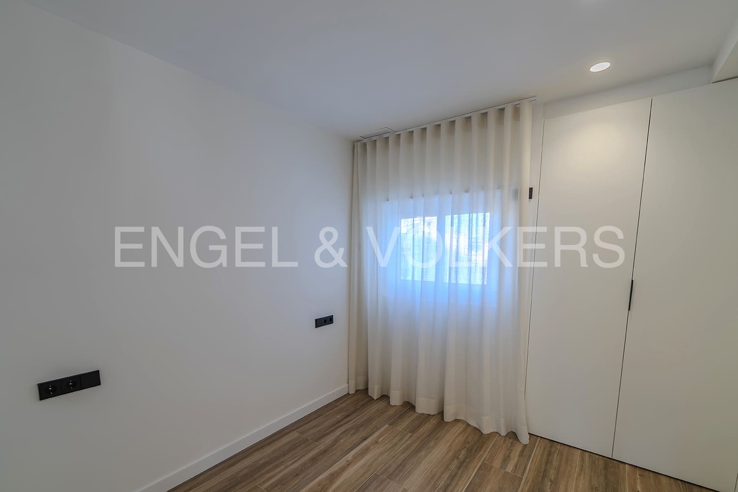 3 quarto Penthouse para venda em Alicante cidade - 1 350 000 € (Ref: 8661508)