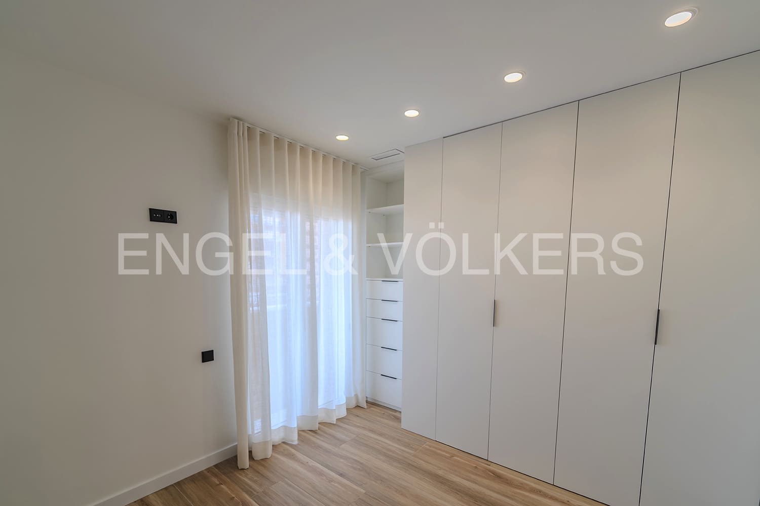 3 quarto Penthouse para venda em Alicante cidade - 1 350 000 € (Ref: 8661508)