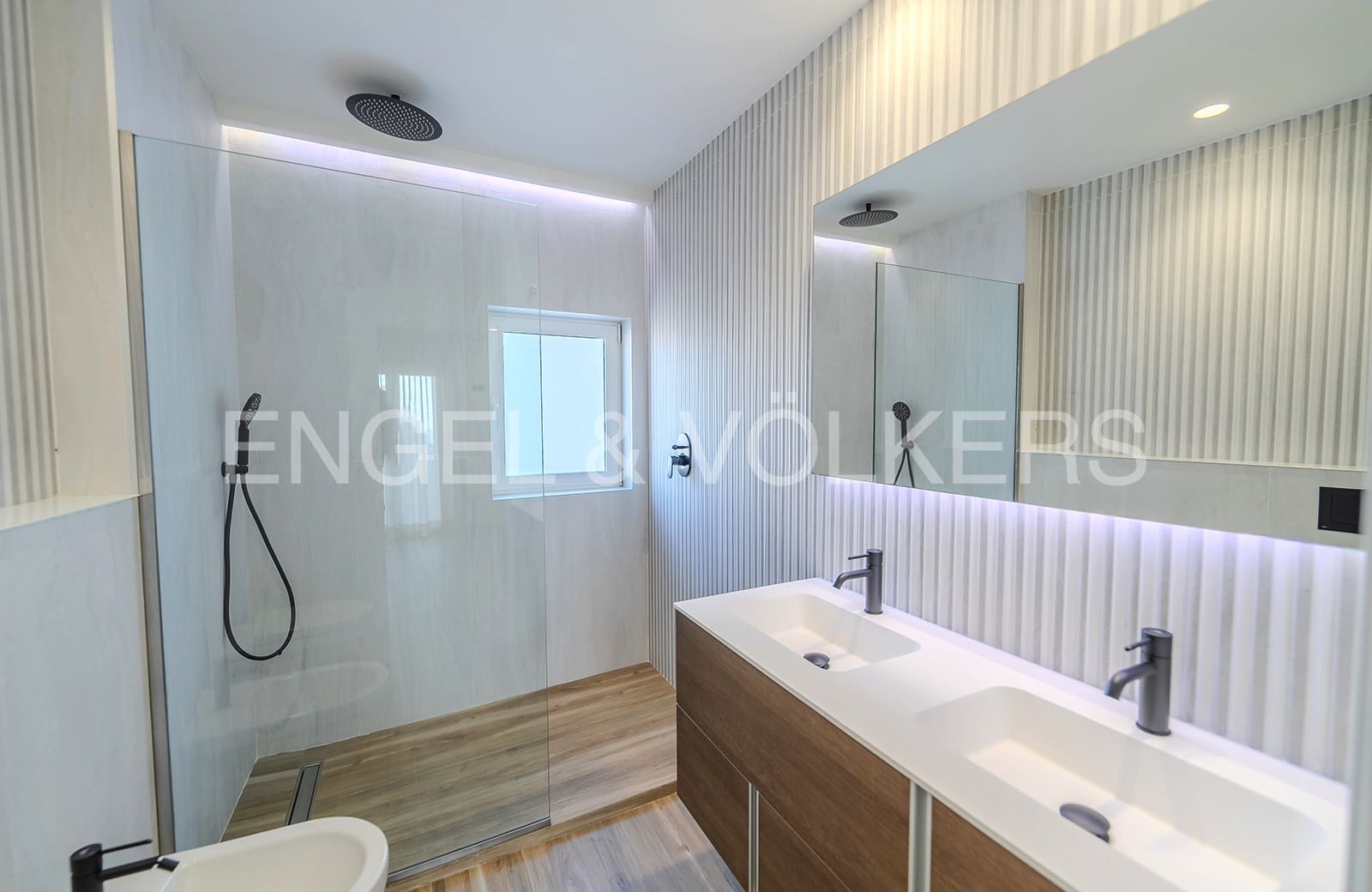 3 quarto Penthouse para venda em Alicante cidade - 1 350 000 € (Ref: 8661508)