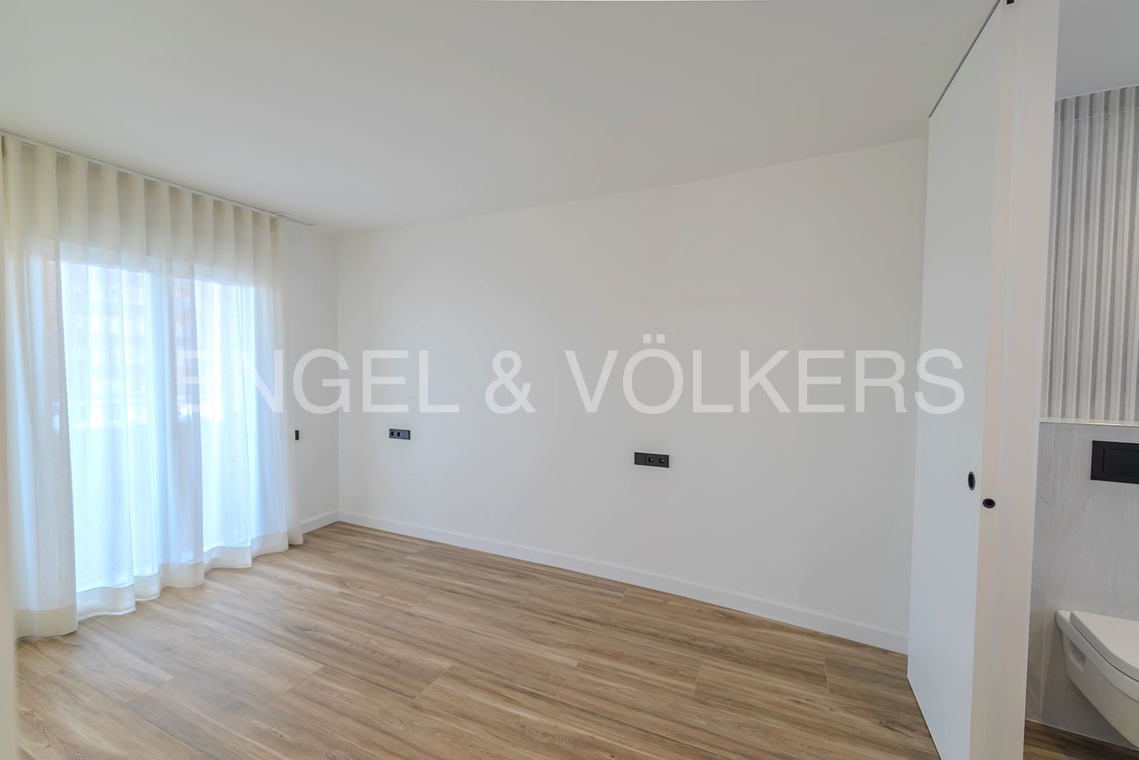 3 quarto Penthouse para venda em Alicante cidade - 1 350 000 € (Ref: 8661508)