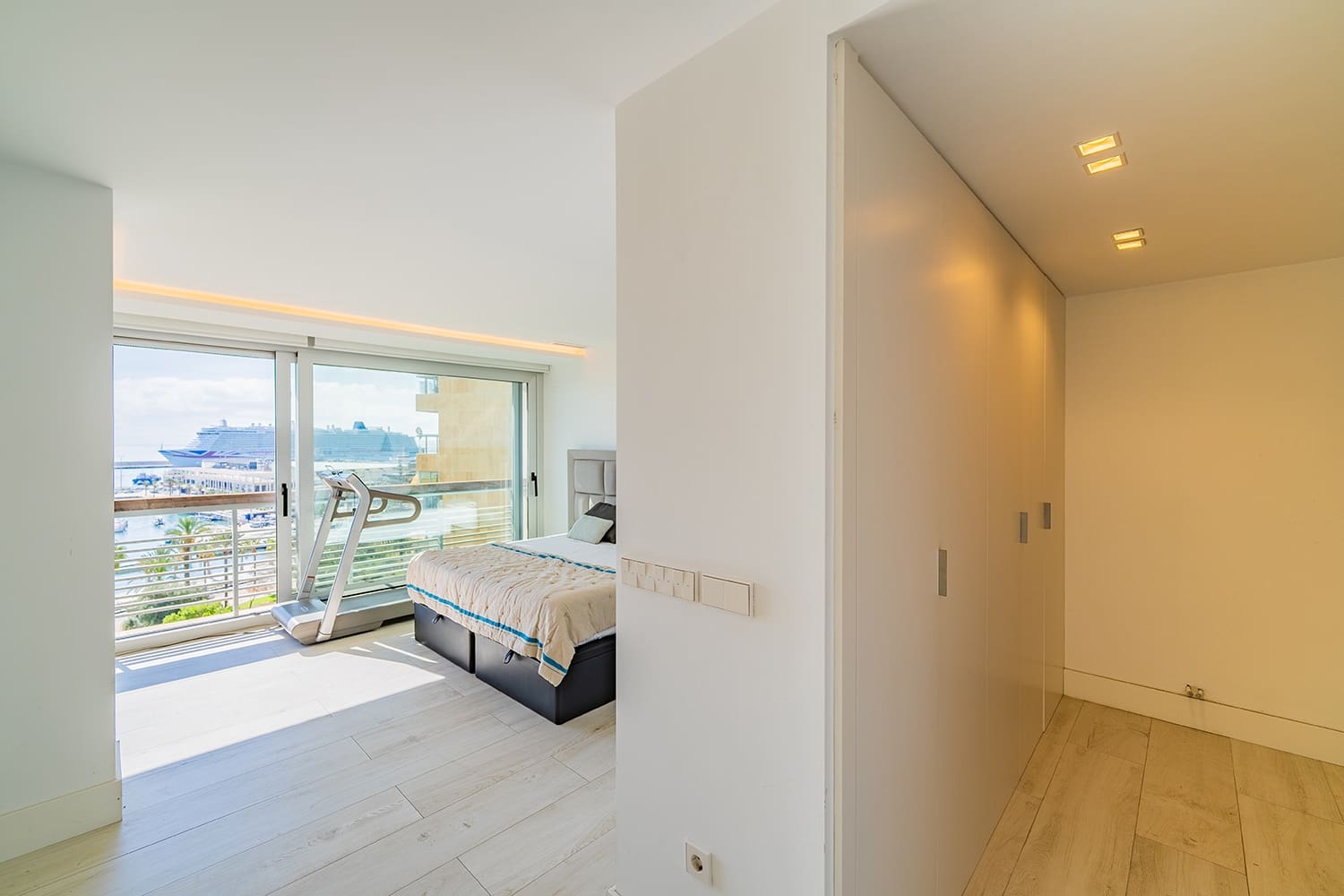 4 soverom Leilighet til salgs i Alicante by med garasje - € 1 590 000 (Ref: 8678915)