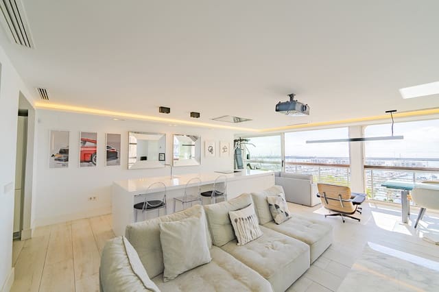 4 soveværelse Lejlighed til salg i Ensanche - Diputacion, Alicante by med garage - € 17.500.000 (Ref: 8678915)
