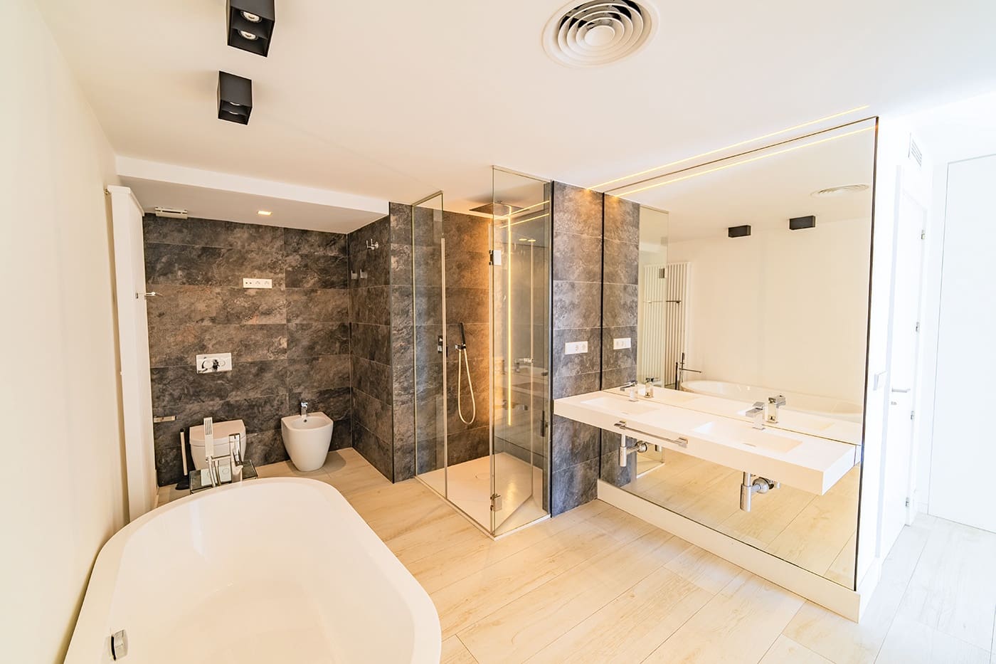 4 soverom Leilighet til salgs i Alicante by med garasje - € 1 590 000 (Ref: 8678915)