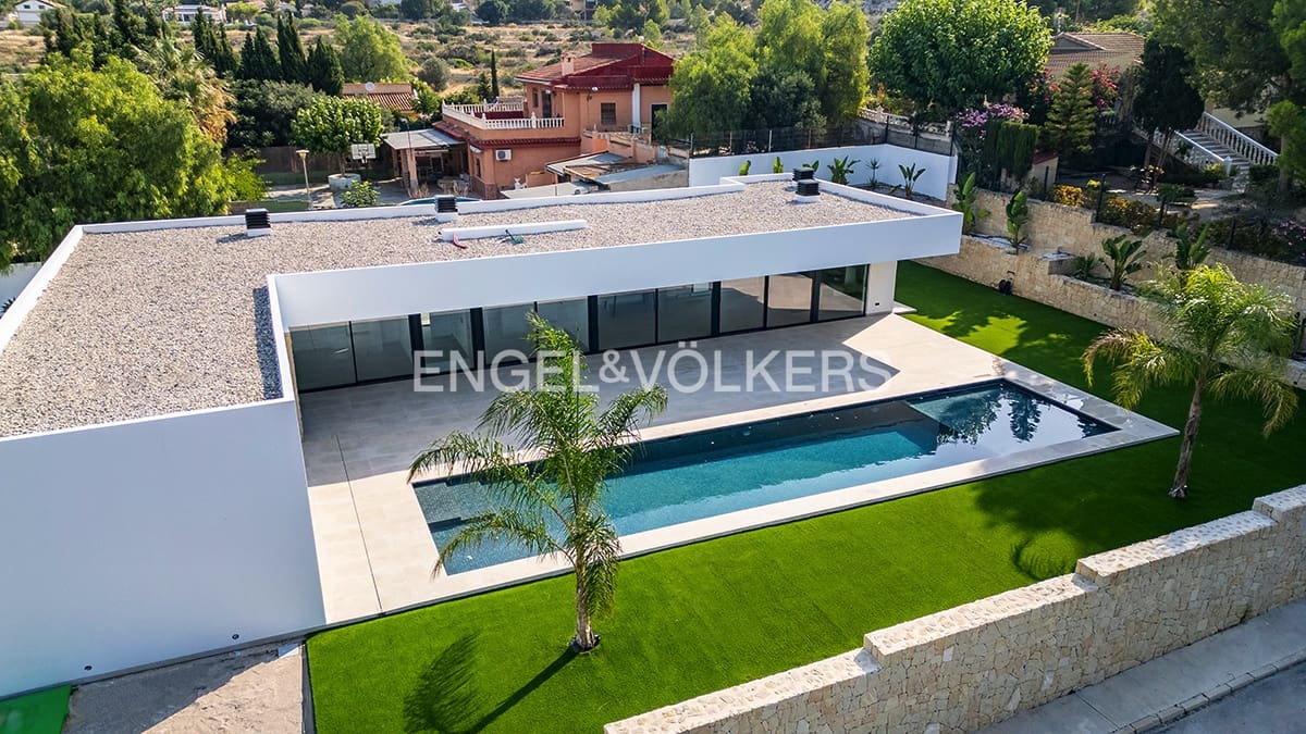 3 soveværelse Villa til salg i Busot med swimmingpool garage - € 850.000 (Ref: 8708326)