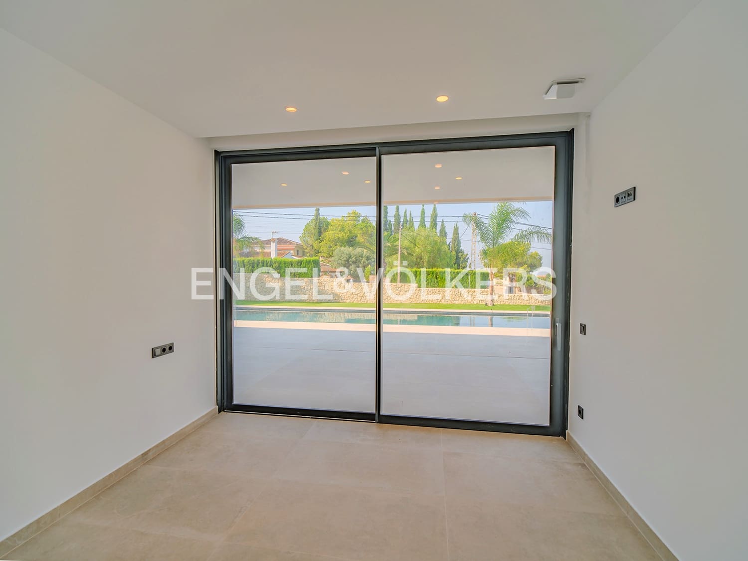 3 soveværelse Villa til salg i Busot med swimmingpool garage - € 850.000 (Ref: 8708326)