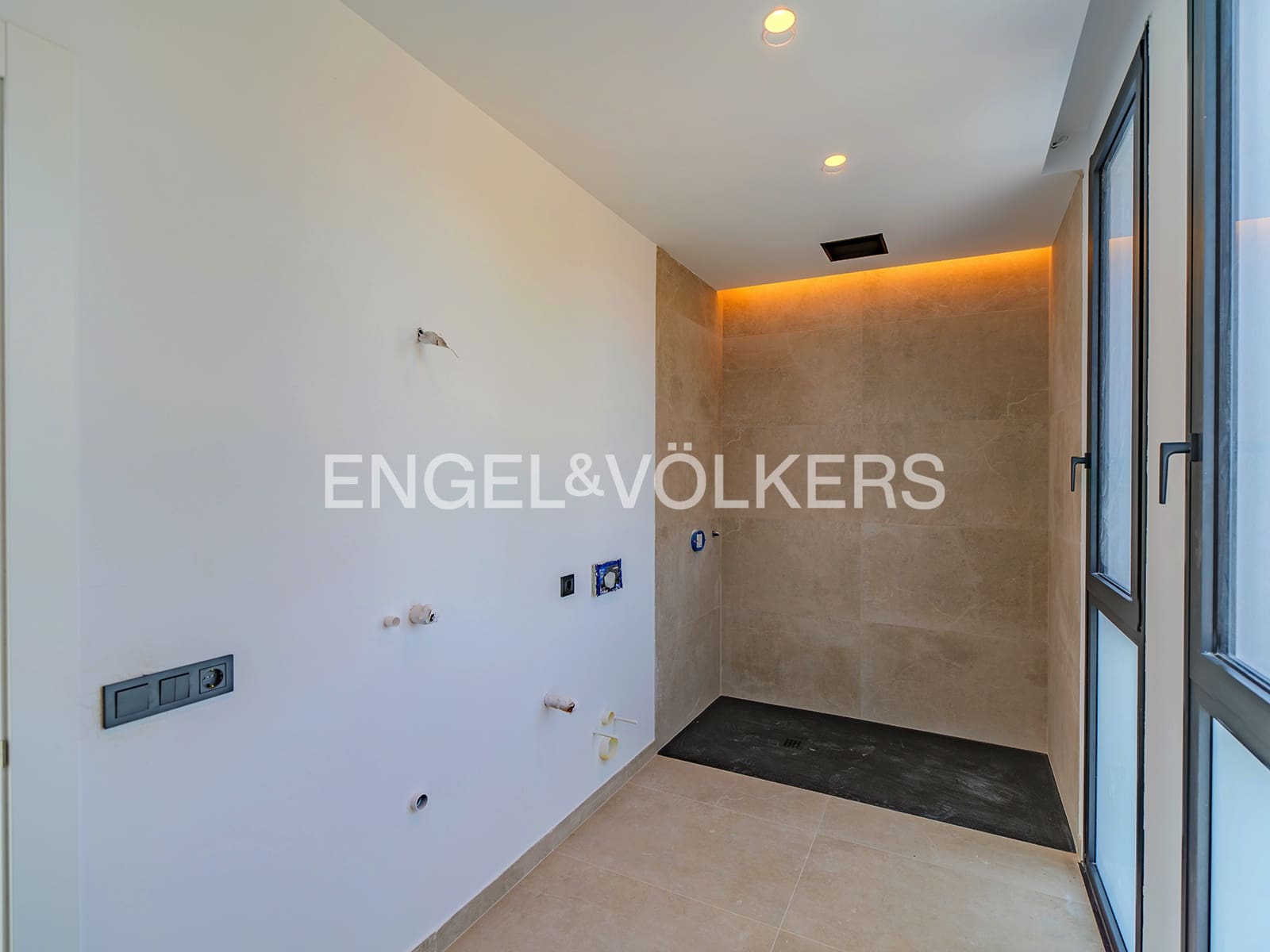 3 soveværelse Villa til salg i Busot med swimmingpool garage - € 850.000 (Ref: 8708326)