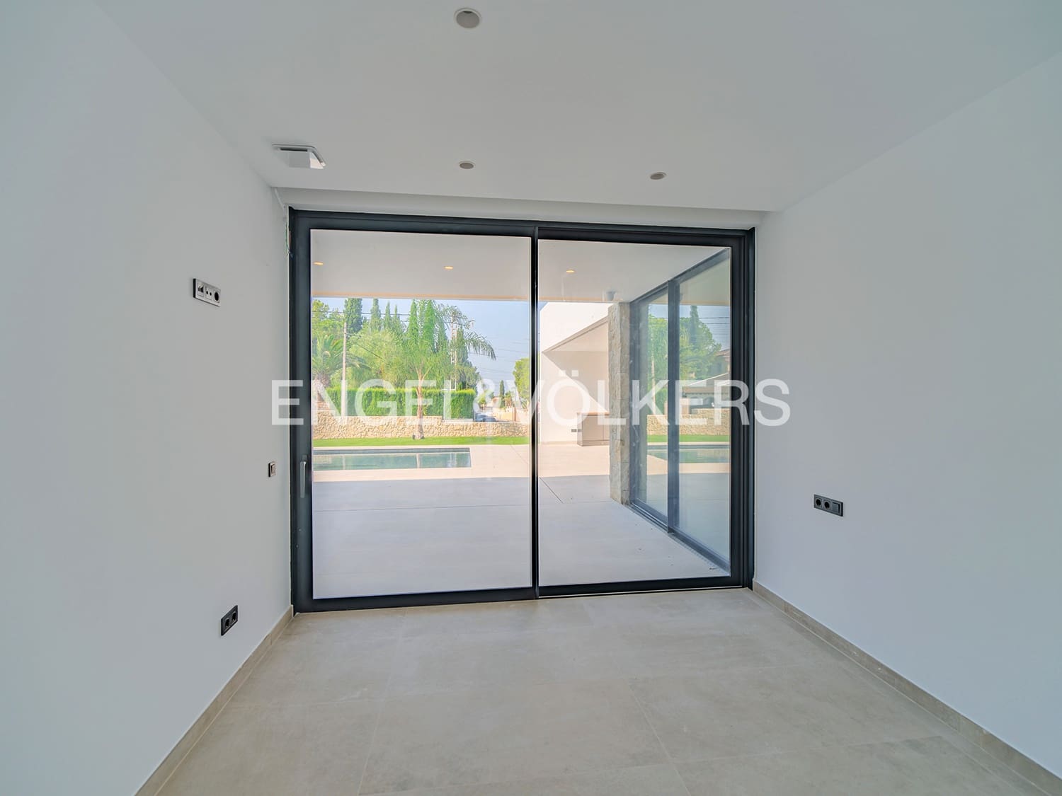 3 soveværelse Villa til salg i Busot med swimmingpool garage - € 850.000 (Ref: 8708326)