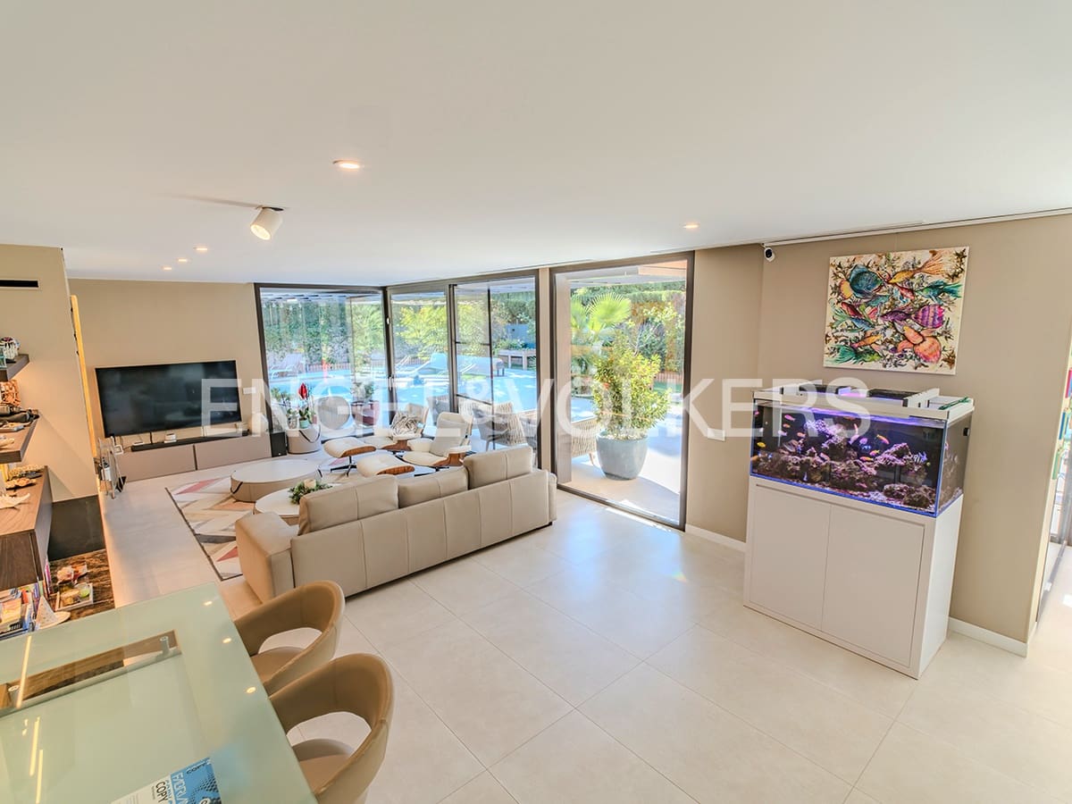 4 soverom Villa til salgs i Alicante by med svømmebasseng garasje - € 3 150 000 (Ref: 8762605)