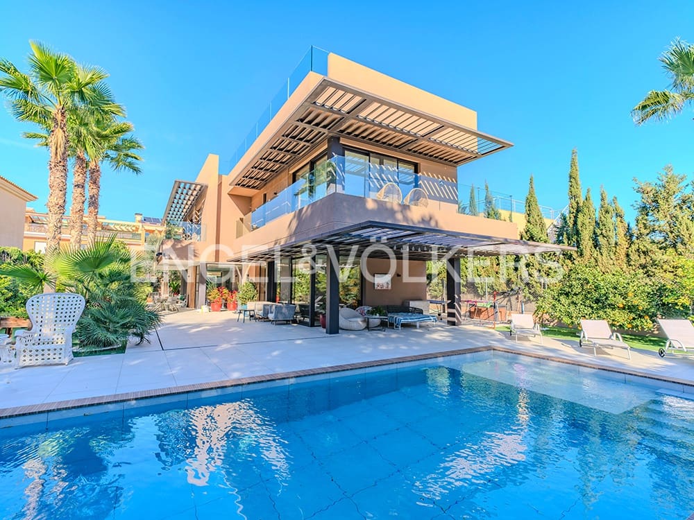 4 soverom Villa til salgs i Alicante by med svømmebasseng garasje - € 3 150 000 (Ref: 8762605)