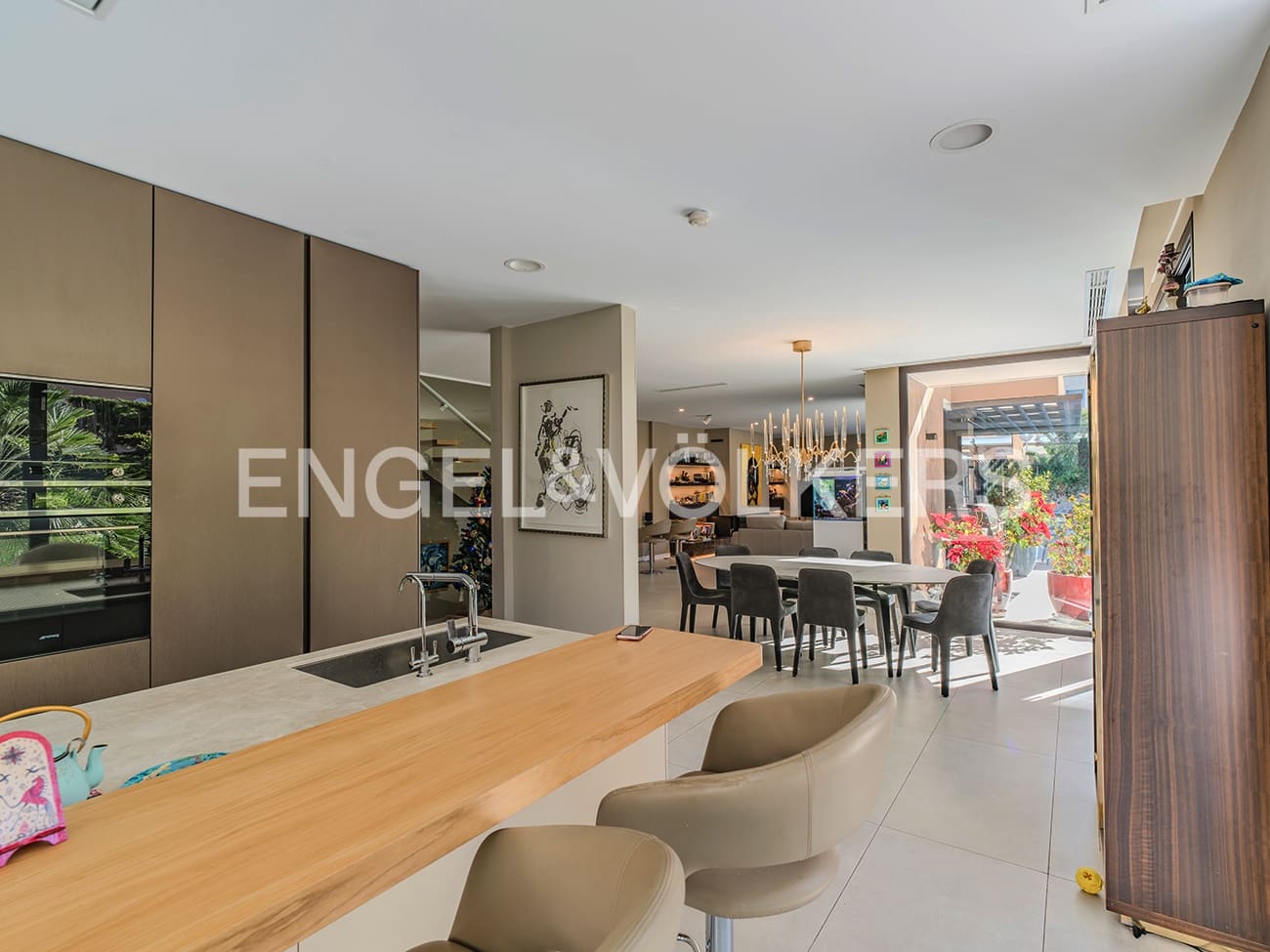 4 soverom Villa til salgs i Alicante by med svømmebasseng garasje - € 3 150 000 (Ref: 8762605)