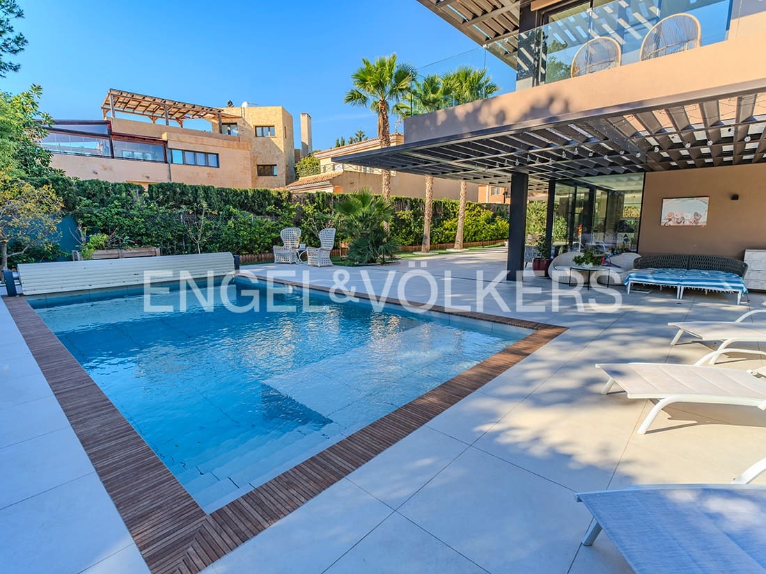 4 soverom Villa til salgs i Alicante by med svømmebasseng garasje - € 3 150 000 (Ref: 8762605)