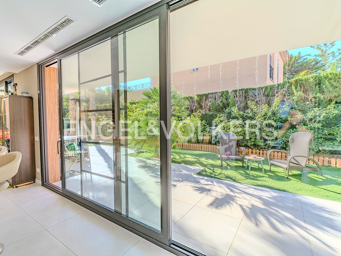 4 soverom Villa til salgs i Alicante by med svømmebasseng garasje - € 3 150 000 (Ref: 8762605)