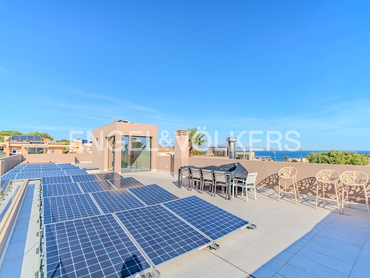 4 soverom Villa til salgs i Alicante by med svømmebasseng garasje - € 3 150 000 (Ref: 8762605)