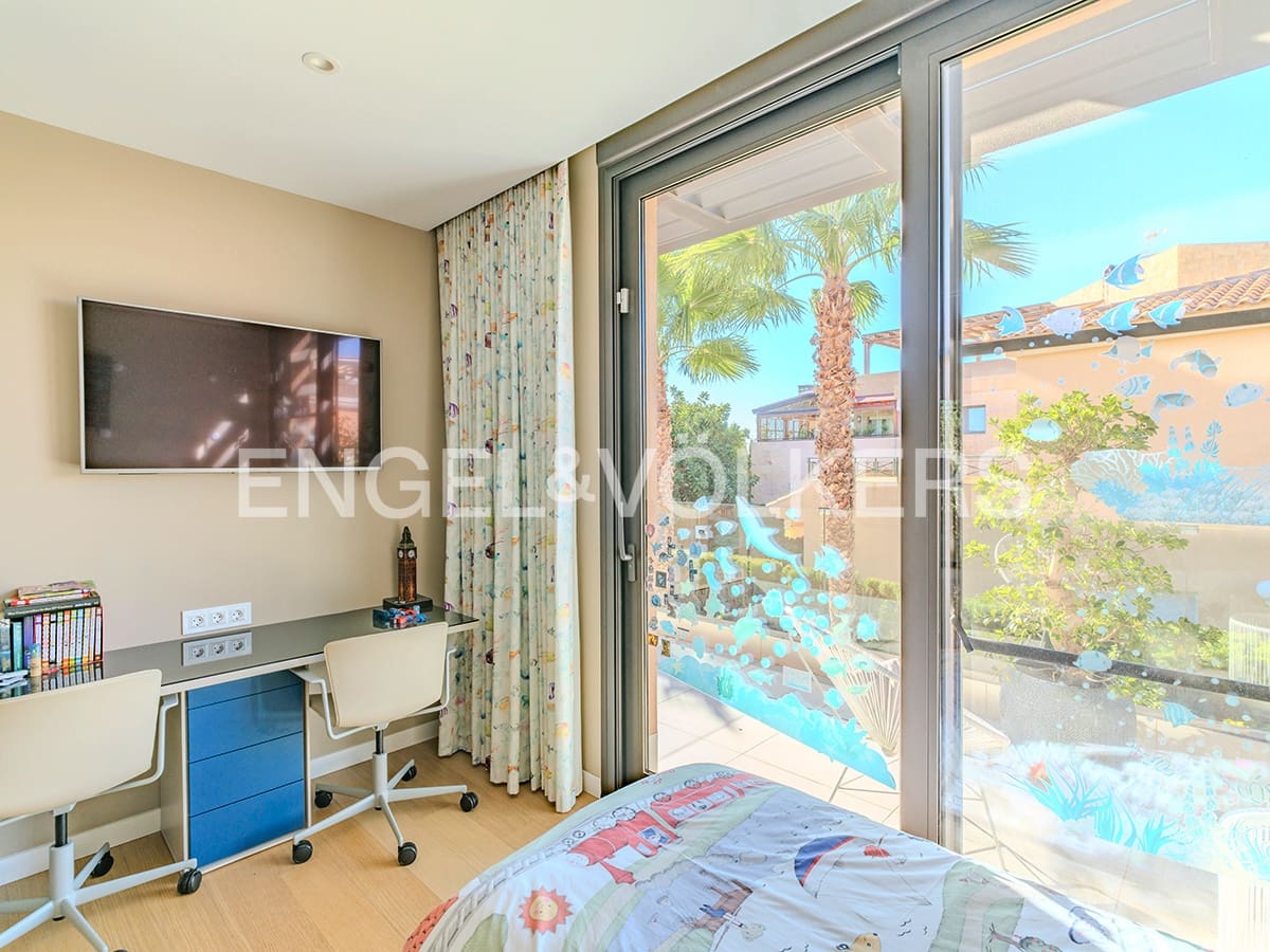 4 soverom Villa til salgs i Alicante by med svømmebasseng garasje - € 3 150 000 (Ref: 8762605)