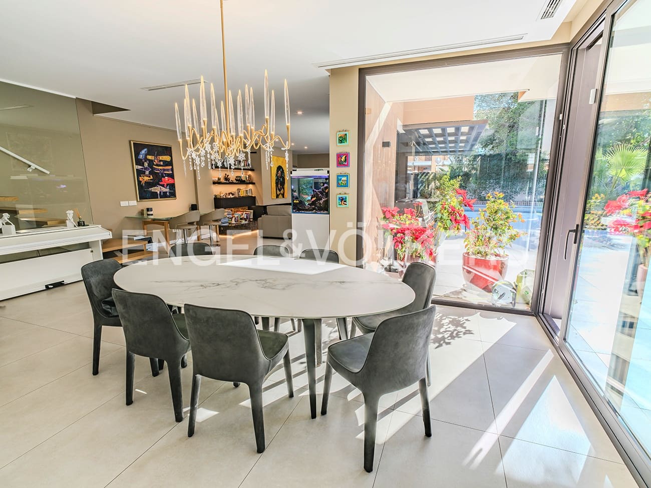 4 soverom Villa til salgs i Alicante by med svømmebasseng garasje - € 3 150 000 (Ref: 8762605)