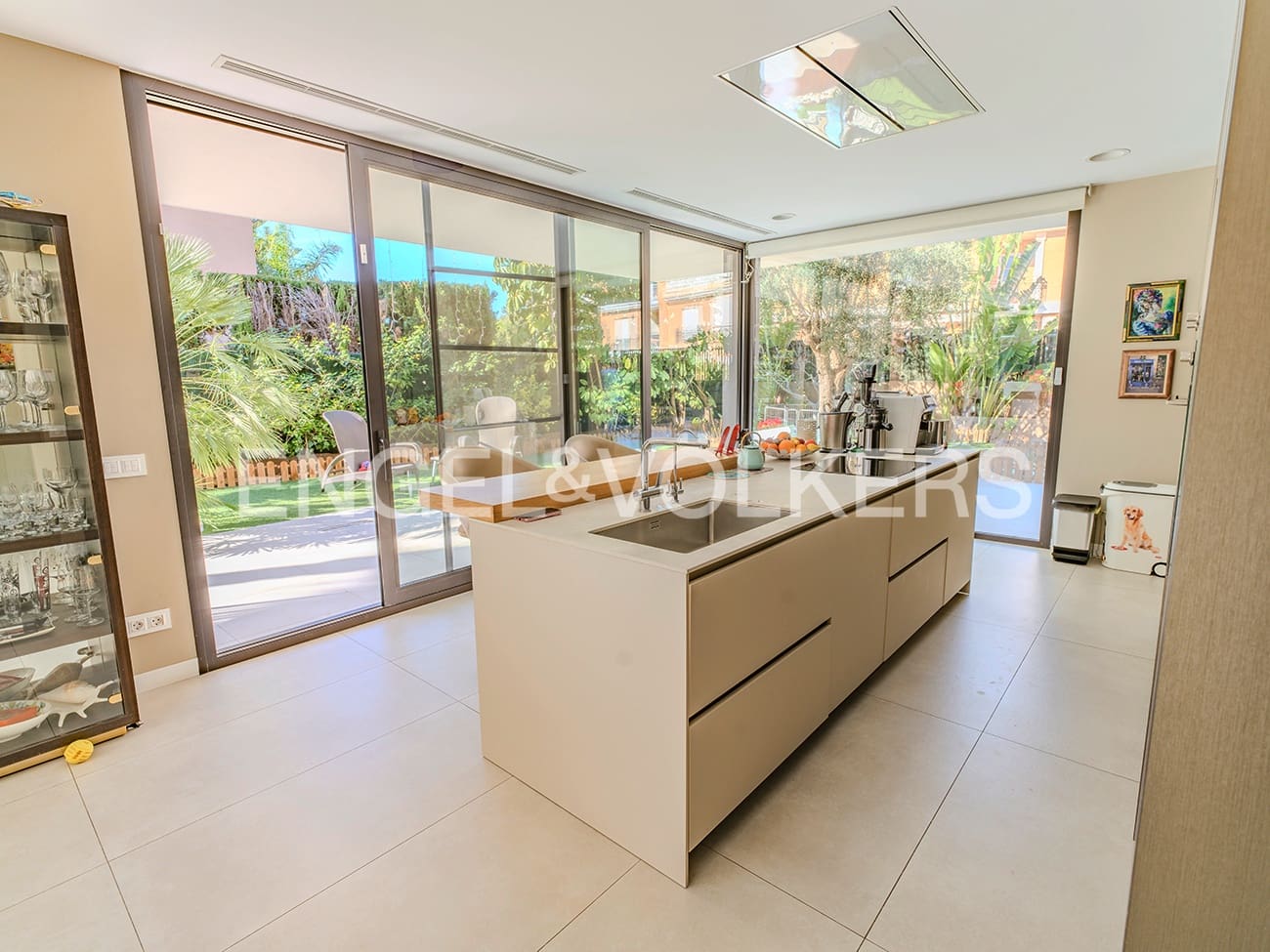 4 soverom Villa til salgs i Alicante by med svømmebasseng garasje - € 3 150 000 (Ref: 8762605)