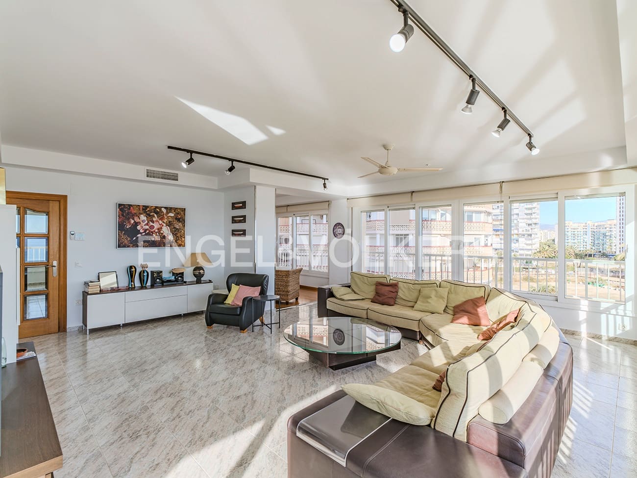 5 soveværelse Lejlighed til salg i Alicante by med swimmingpool garage - € 1.300.000 (Ref: 8762640)