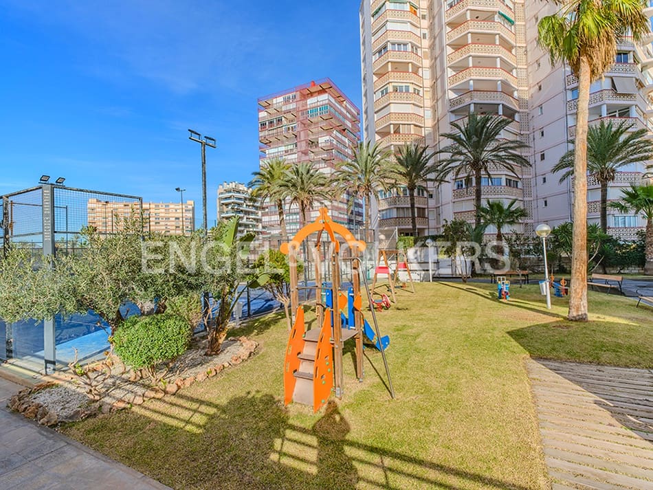 5 soveværelse Lejlighed til salg i Alicante by med swimmingpool garage - € 1.300.000 (Ref: 8762640)