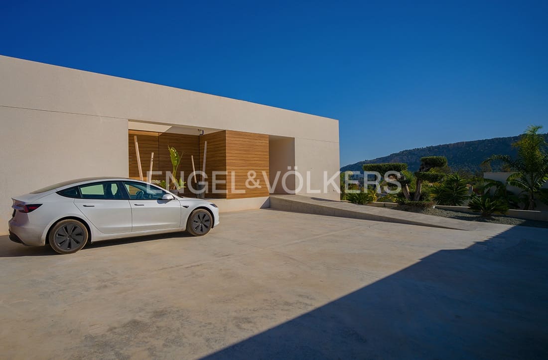 5 soveværelse Villa til salg i Alicante by med swimmingpool garage - € 2.100.000 (Ref: 8762651)