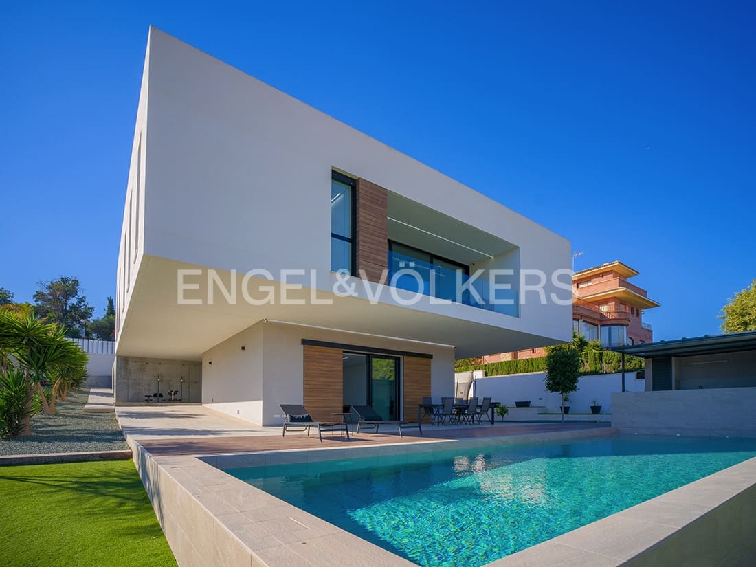 5 soveværelse Villa til salg i Alicante by med swimmingpool garage - € 2.100.000 (Ref: 8762651)